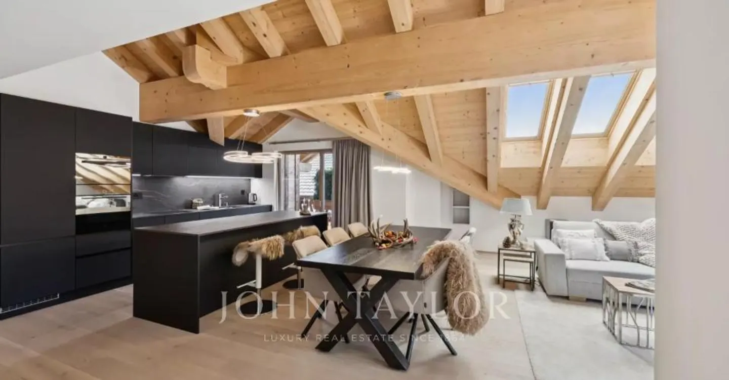 Spacieux appartement en semi-attique avec vue panoramique - Foto 1 di 13