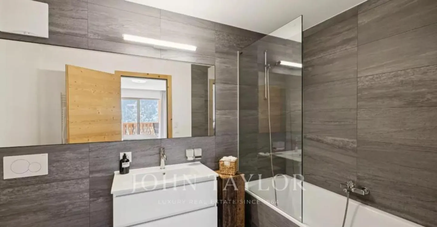 Spacieux appartement en semi-attique avec vue panoramique - Foto 7 di 13