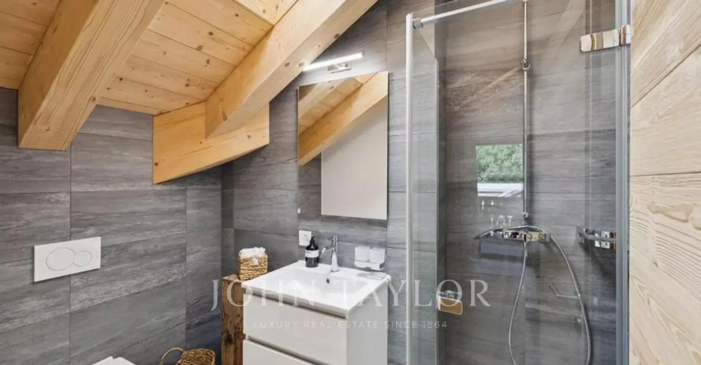 Spacieux appartement en semi-attique avec vue panoramique - Foto 8 di 13