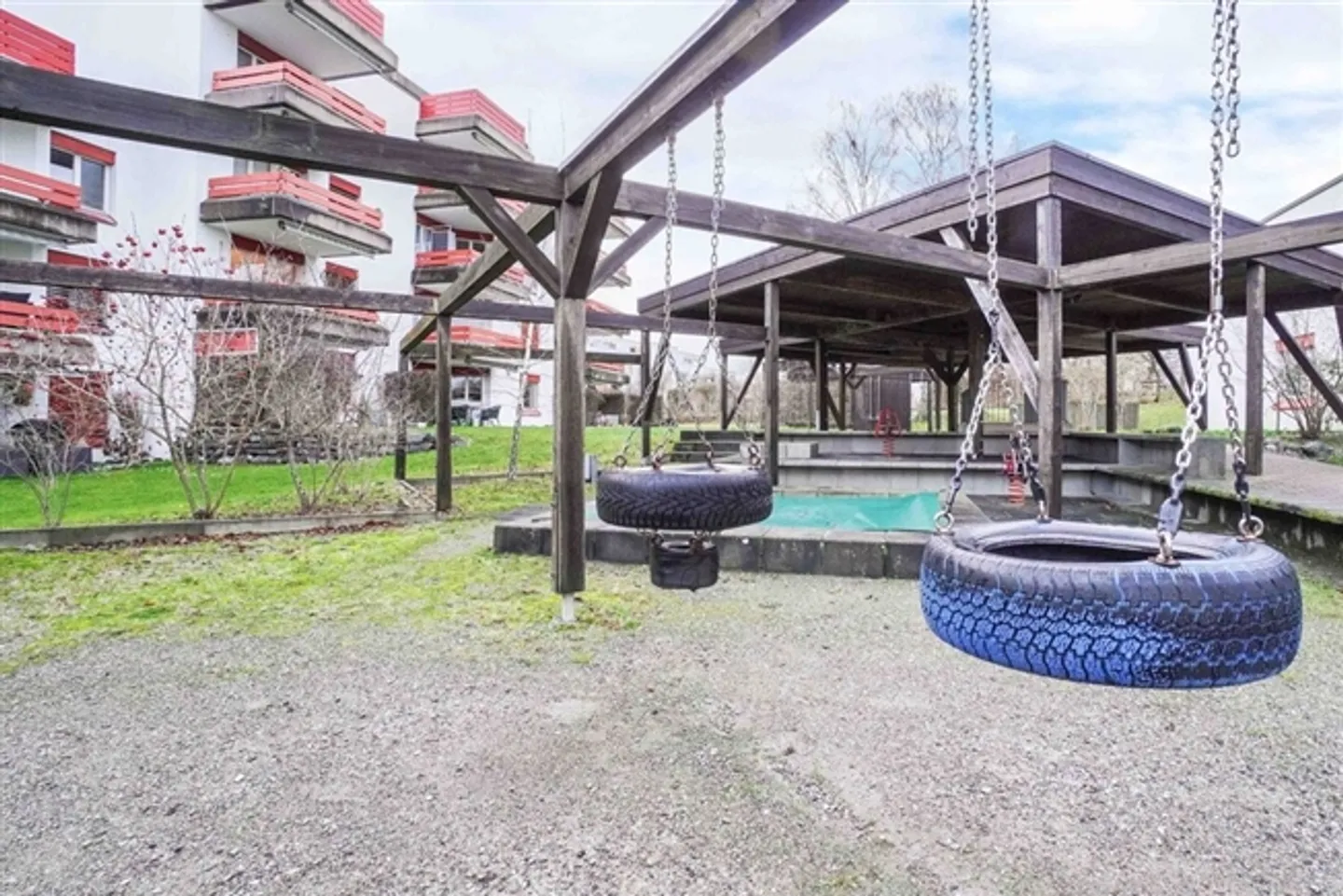 Spacious apartment in a good location - Photo 9 of 12