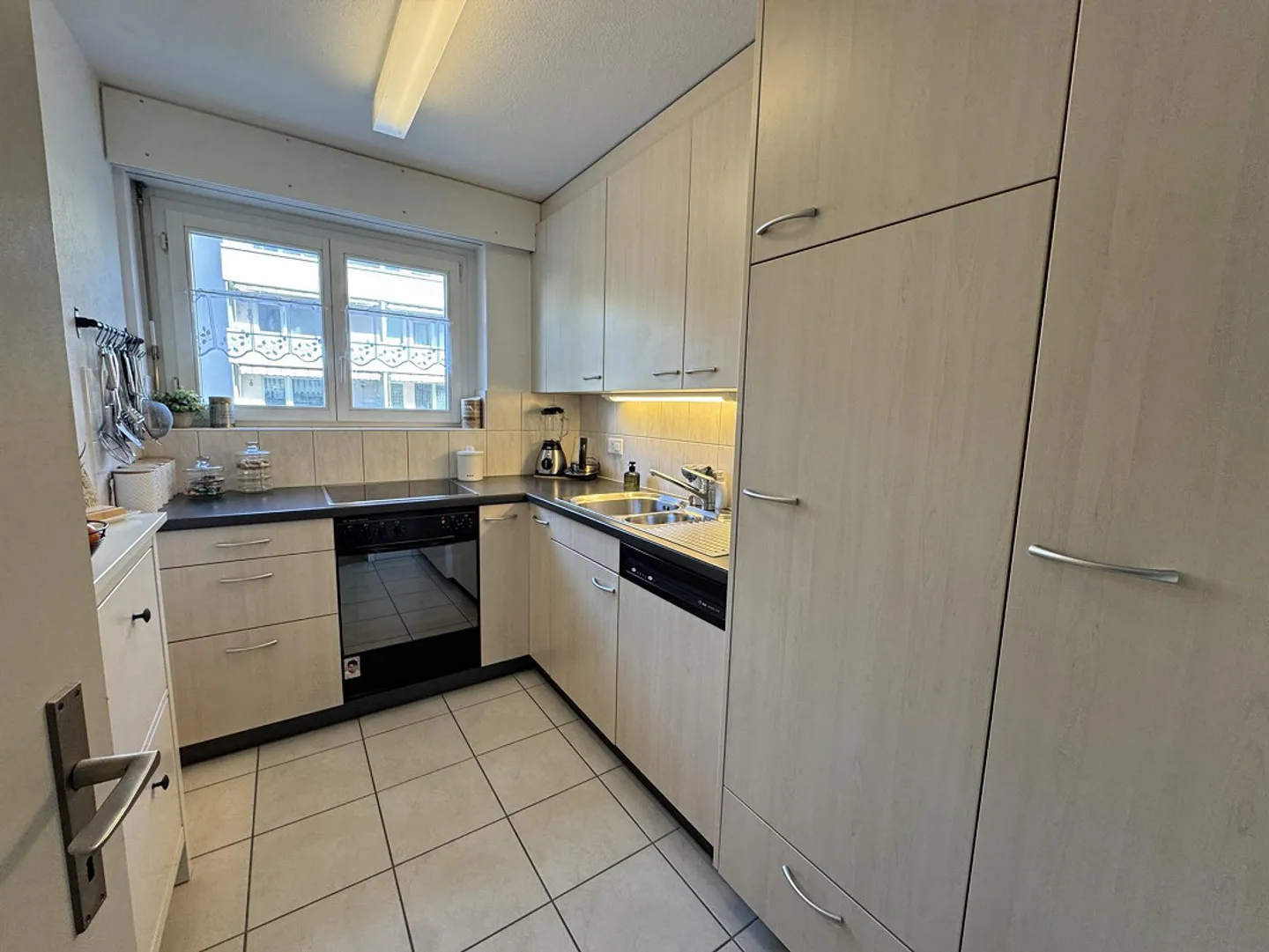 Appartamento 3.5 locali con posto auto - Foto 8 di 14