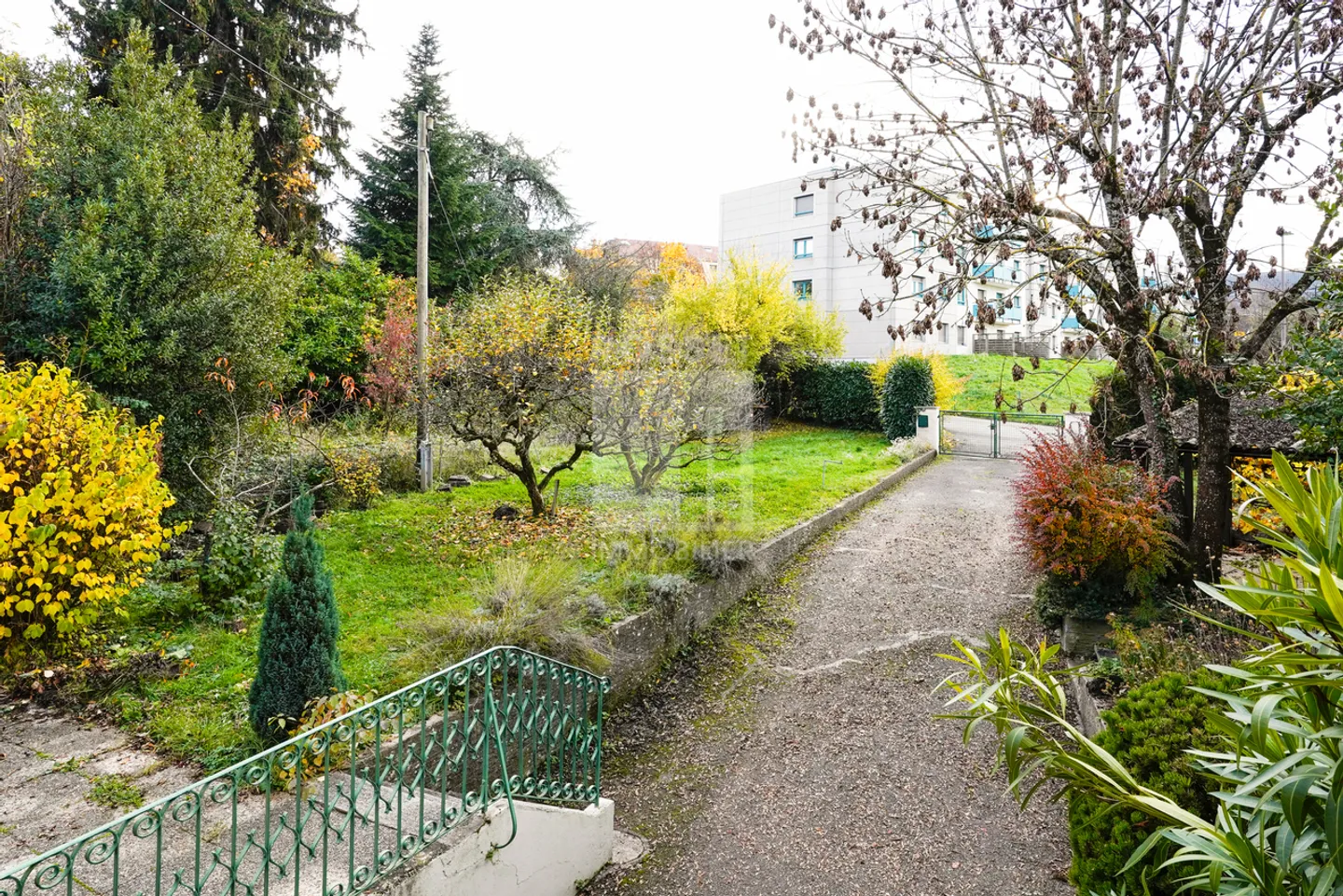 Villa de 6 pièces à louer au Grand-Saconnex - Photo 11 sur 14