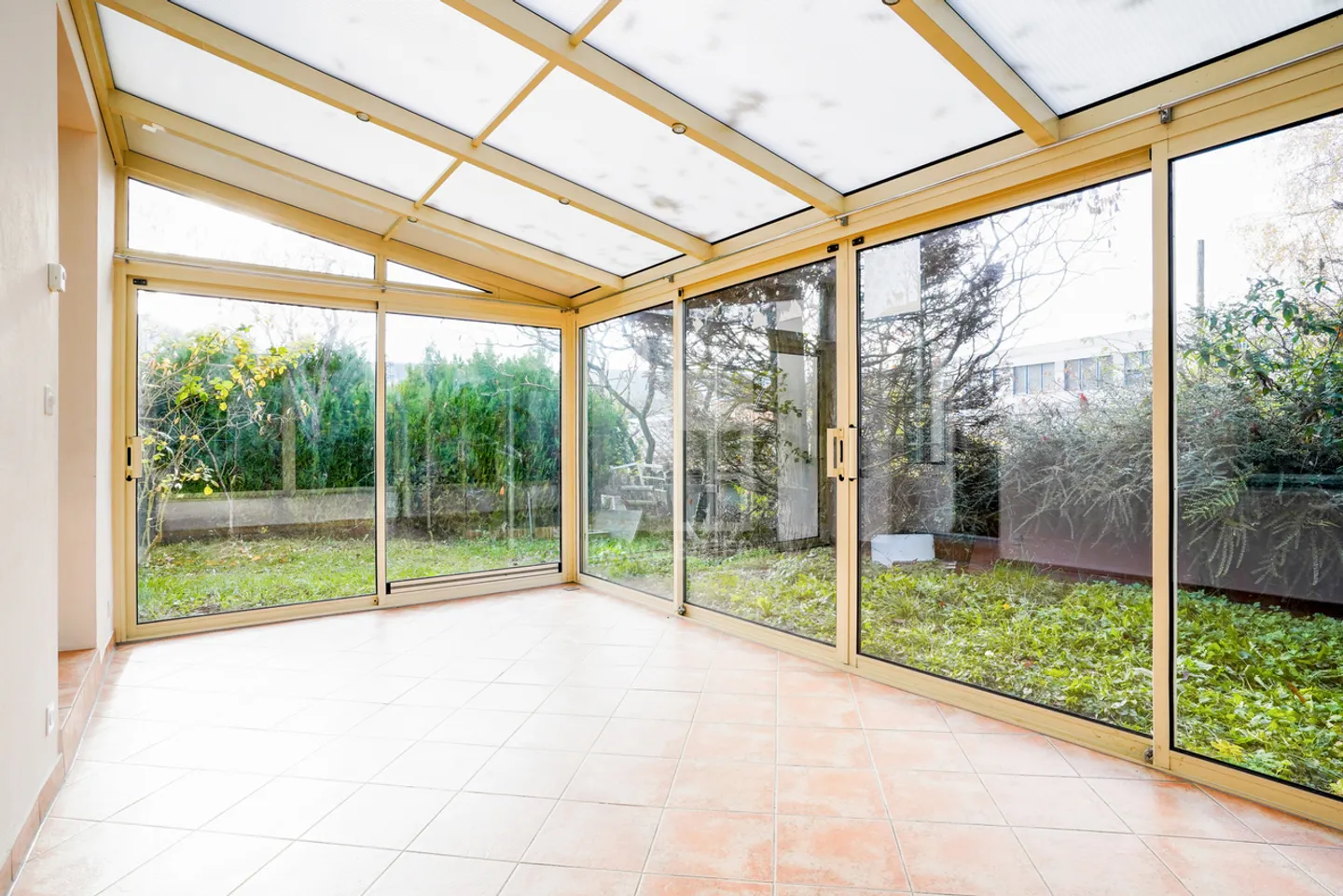 Villa de 6 pièces à louer au Grand-Saconnex - Photo 3 sur 14