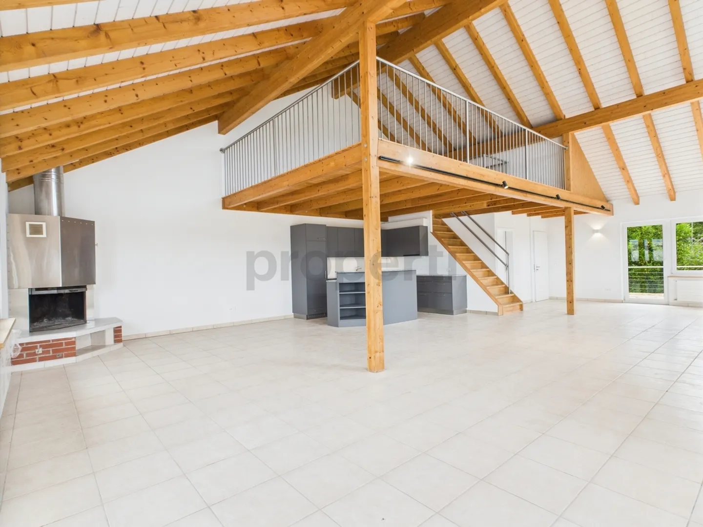 Frisch sanierte und helle Wohnung mit Galerie an toller Lage in Birr - Foto 1 von 7