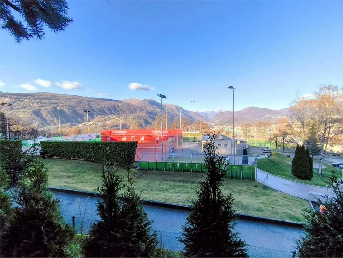 Breganzona - Luxurious 4.5 Room Apartment with Outdoor Area, Fireplace and Mountain View - Photo 9 of 13