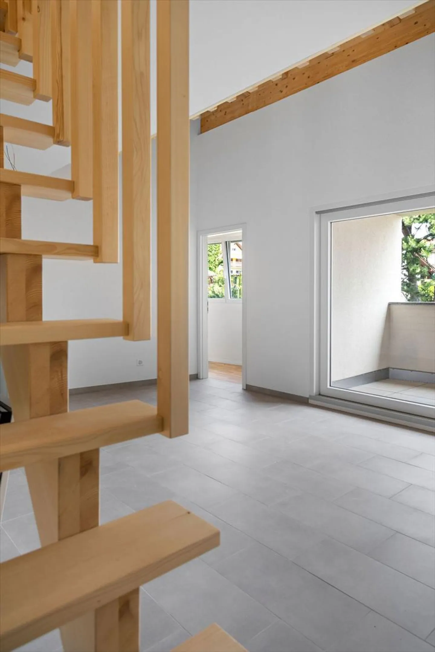 3.5-room duplex penthouse in a NEW building! - Photo 11 of 13