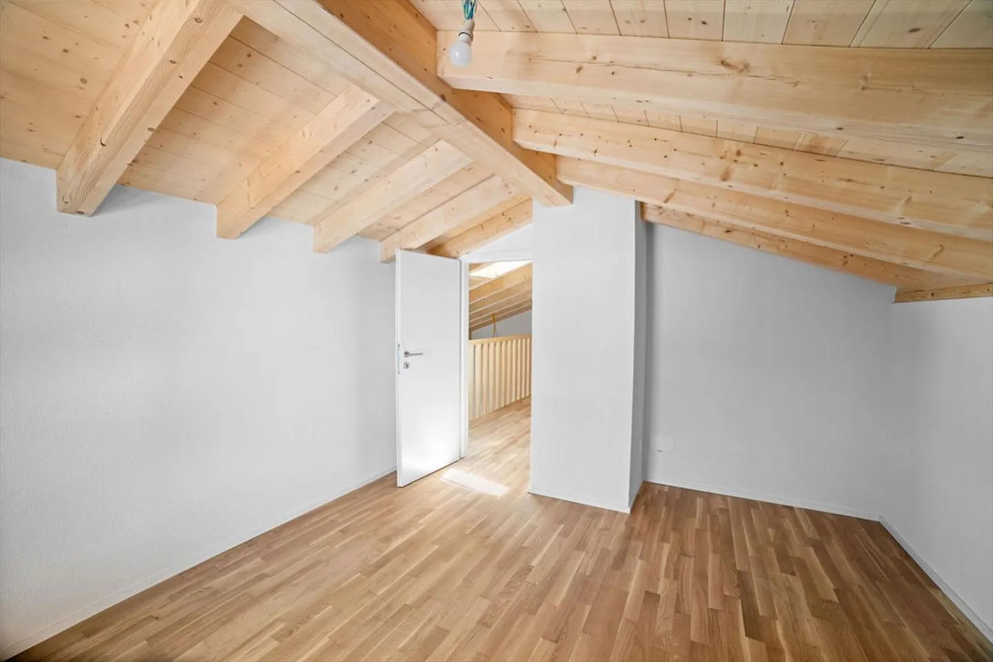 3.5-room duplex penthouse in a NEW building! - Photo 4 of 13