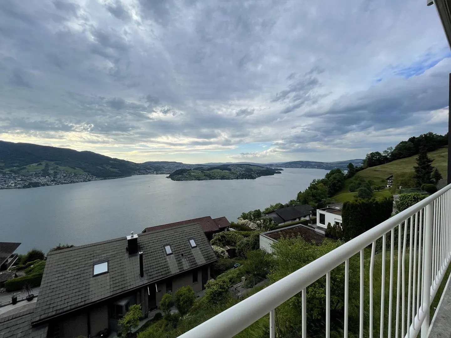 Maison avec deux appartements, bureau séparé et vue unique - Photo 11 sur 21