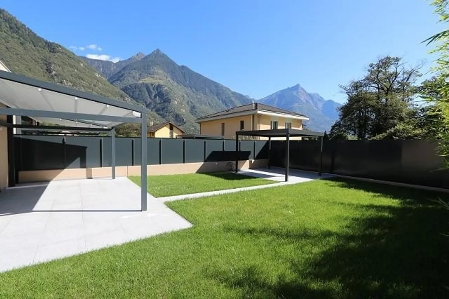Villa luxueuse avec vue sur les montagnes - Photo 3 sur 19