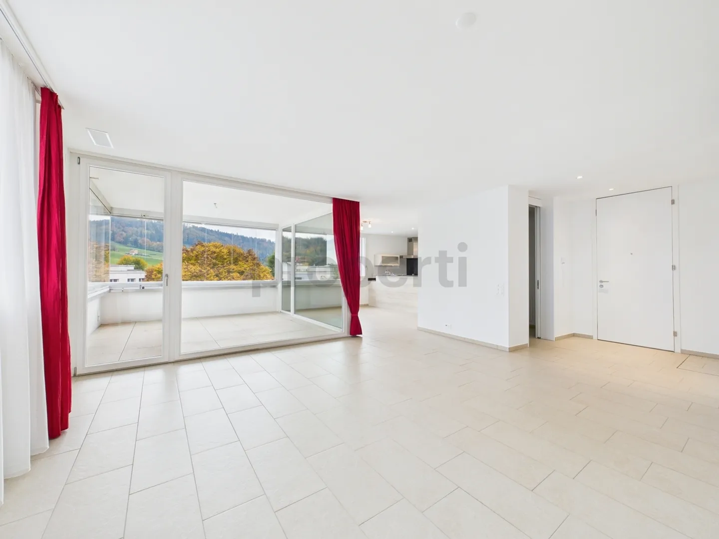 Moderne 4.5 Zimmerwohnung mit grosszüger Loggia in Wald - Foto 1 von 13