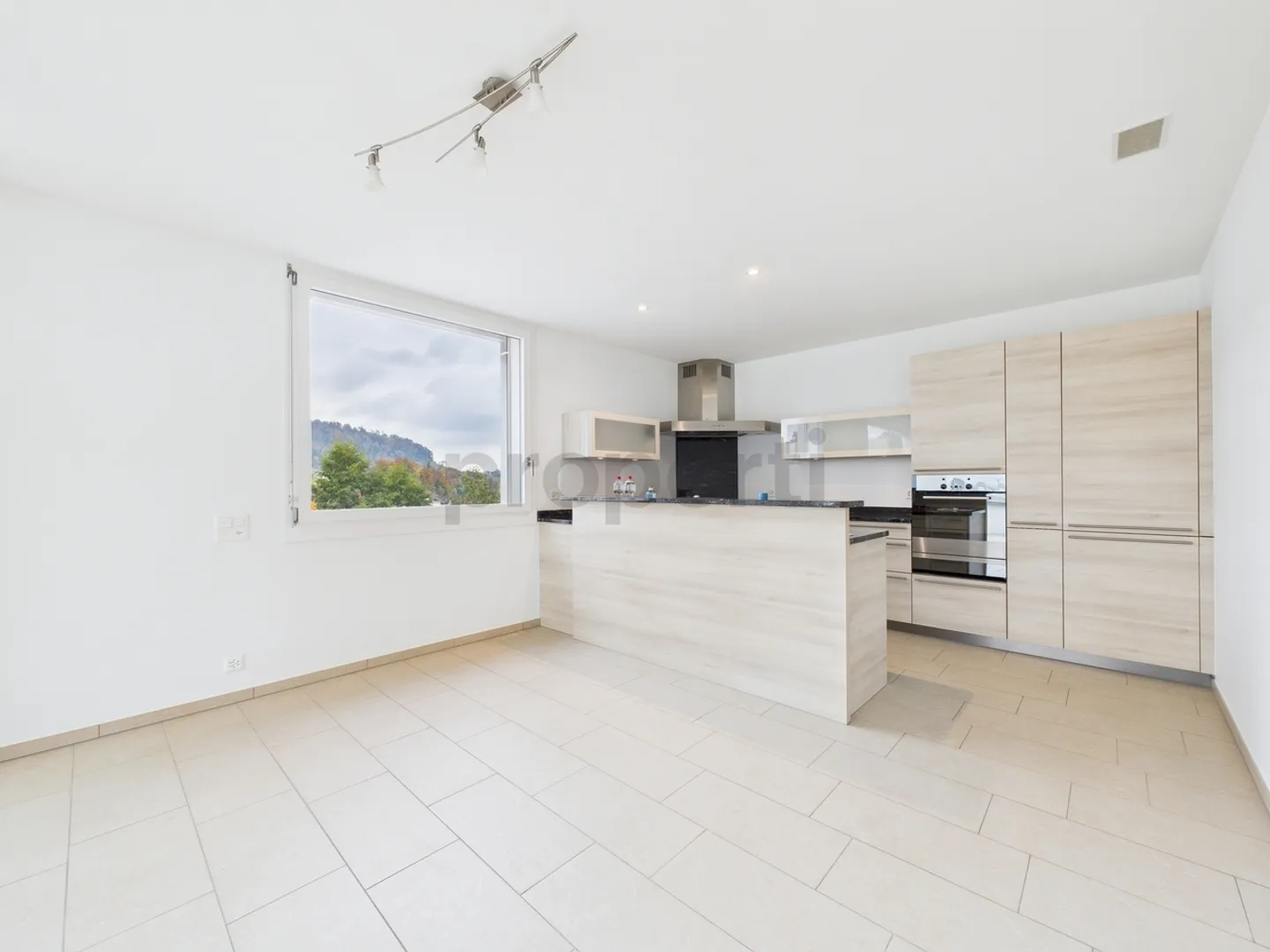 Moderne 4.5 Zimmerwohnung mit grosszüger Loggia in Wald - Foto 4 von 13