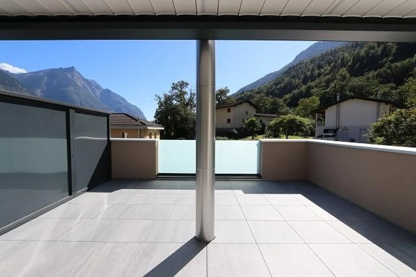 Villa luxueuse avec vue sur les montagnes - Photo 10 sur 19