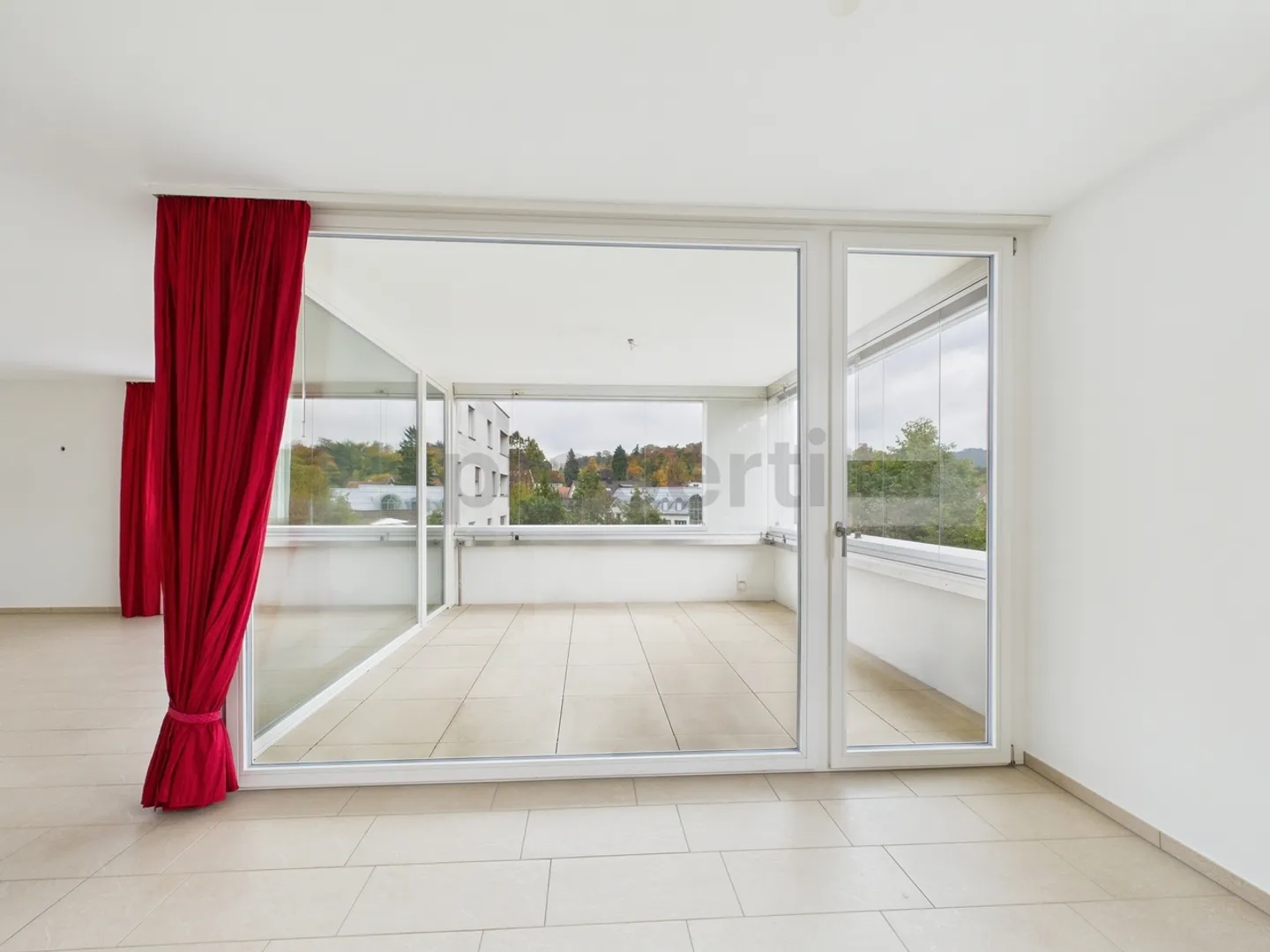 Moderne 4.5 Zimmerwohnung mit grosszüger Loggia in Wald - Foto 6 von 13