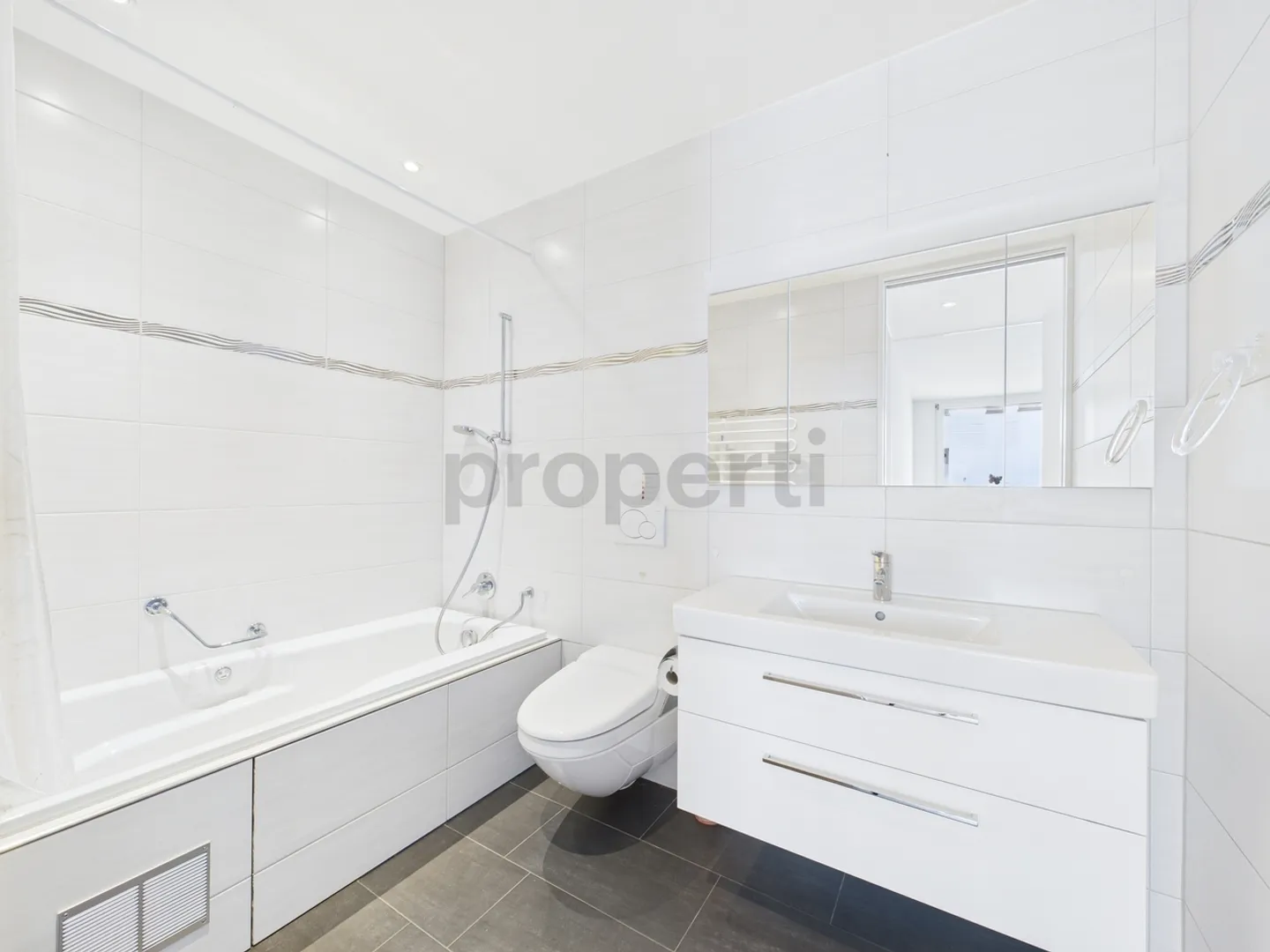 Moderne 4.5 Zimmerwohnung mit grosszüger Loggia in Wald - Foto 10 von 13