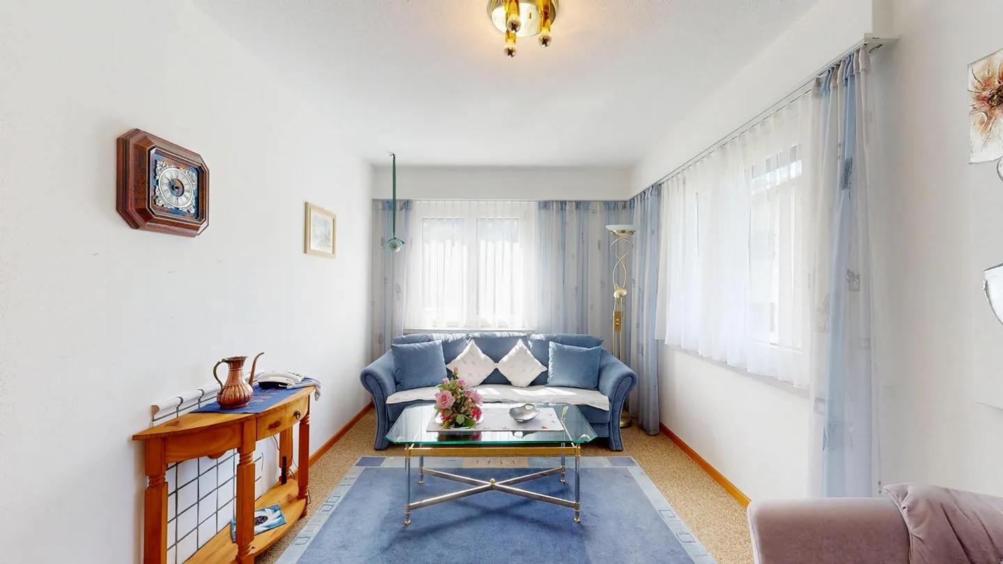 Detached 7.5 Room Single-Family House in Central Location in Sevelen - Photo 10 of 17