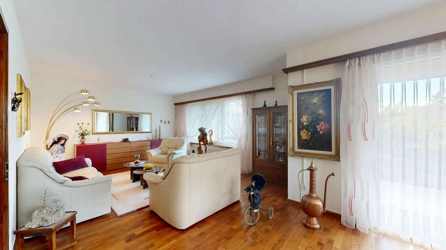 Detached 7.5 Room Single-Family House in Central Location in Sevelen - Photo 11 of 17