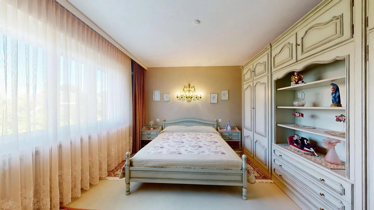 Detached 7.5 Room Single-Family House in Central Location in Sevelen - Photo 14 of 17