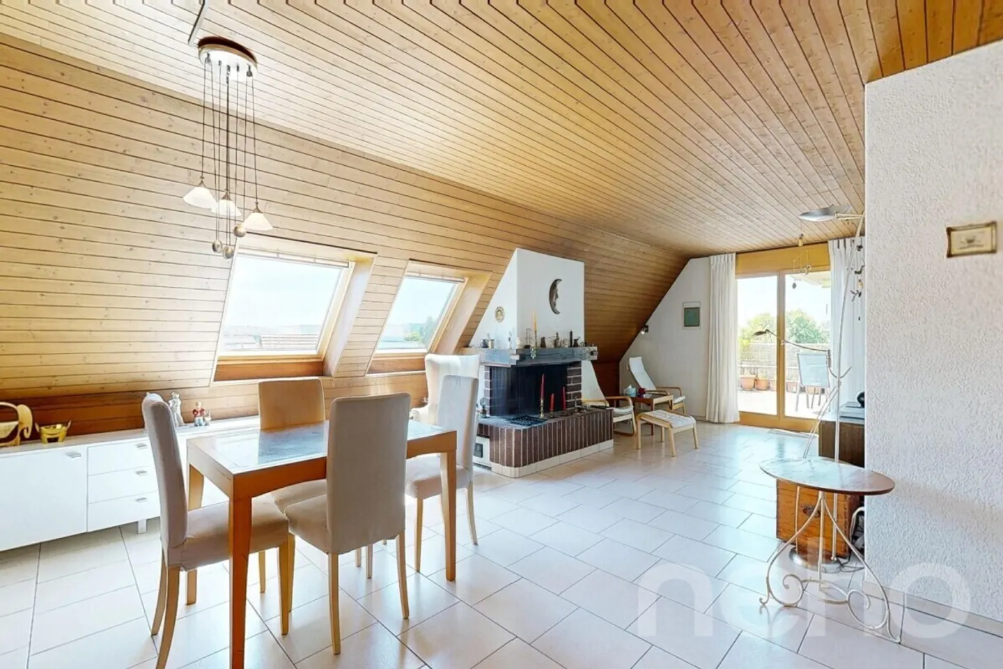 Grosszügige 4.5-Zimmer-Wohnung mit Balkon - Foto 2 von 12