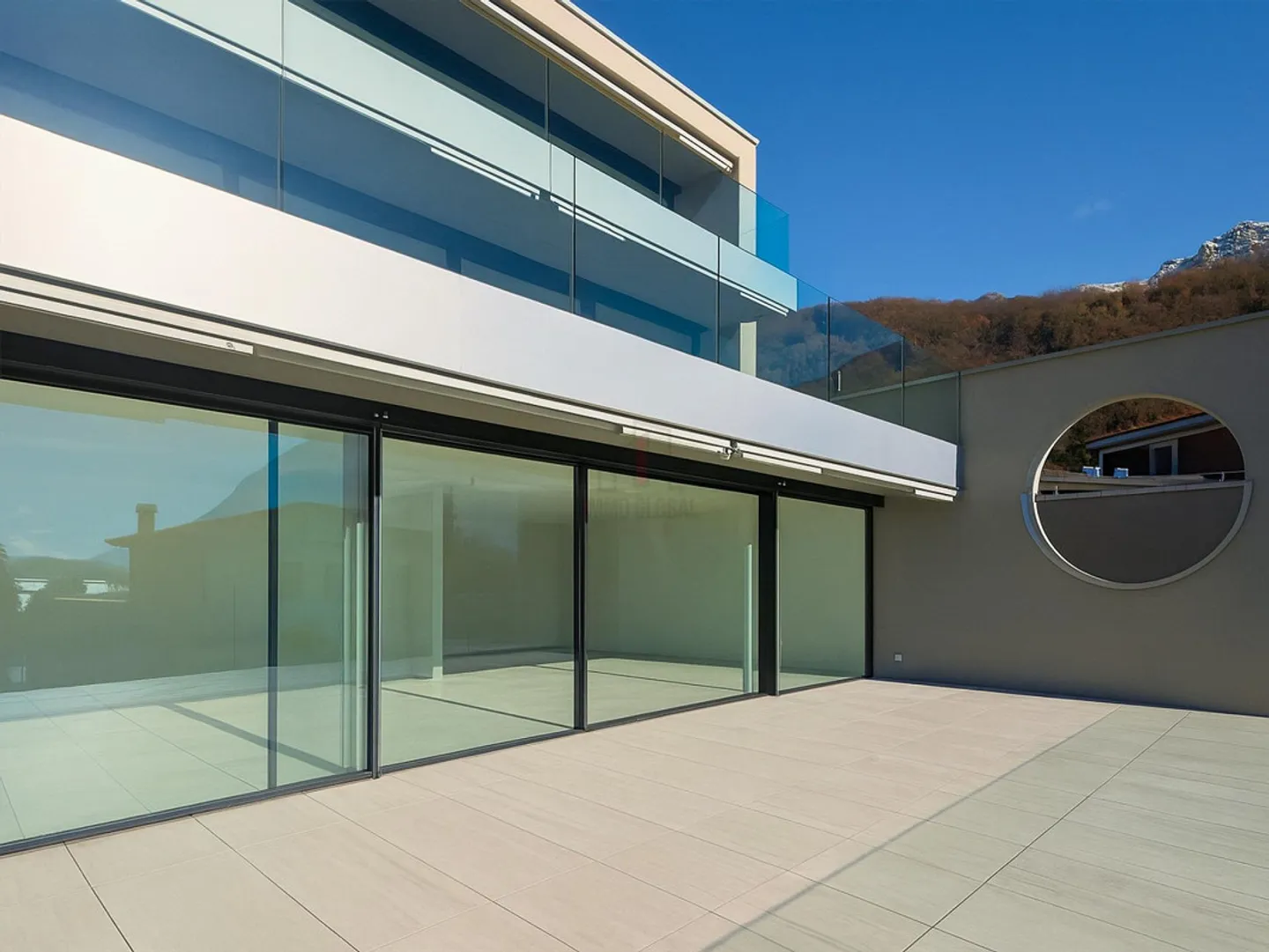 UNA MERAVIGLIA A POCHI PASSI DAL LAGO - Foto 3 di 11