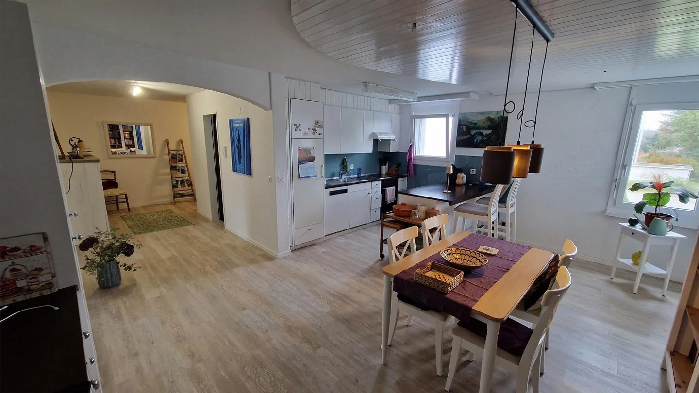 Très grand appartement de 2,5 pièces - Photo 3 sur 11