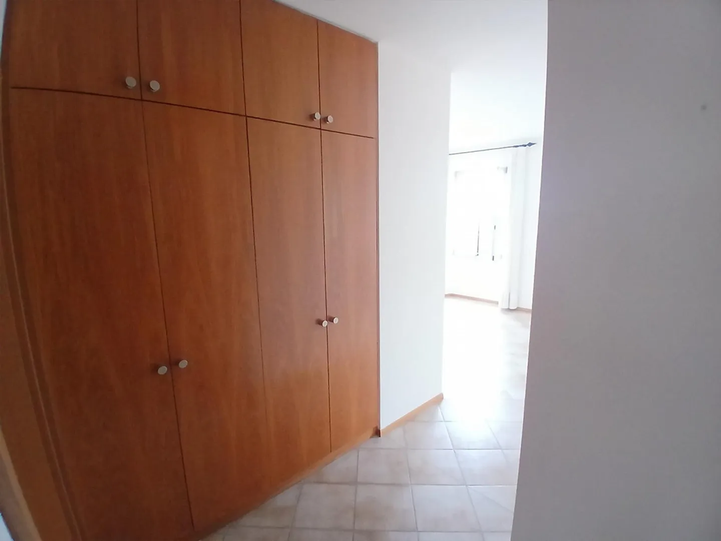 GRANDE 2.5 LOCALI DI 80 MQ AD AROGNO ALTA - Foto 5 di 9