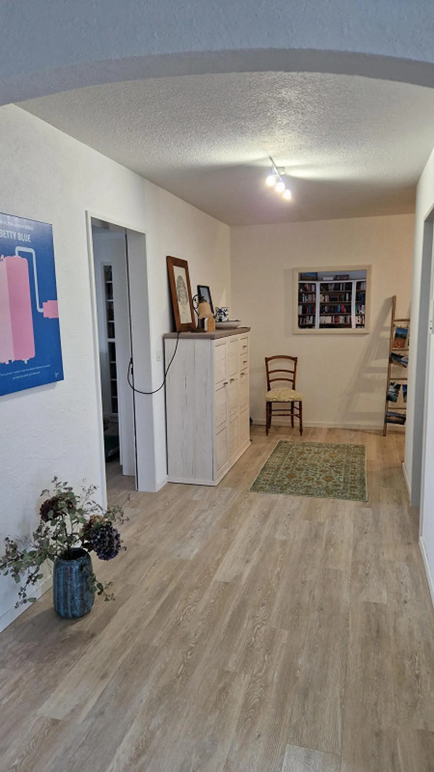 Très grand appartement de 2,5 pièces - Photo 4 sur 11