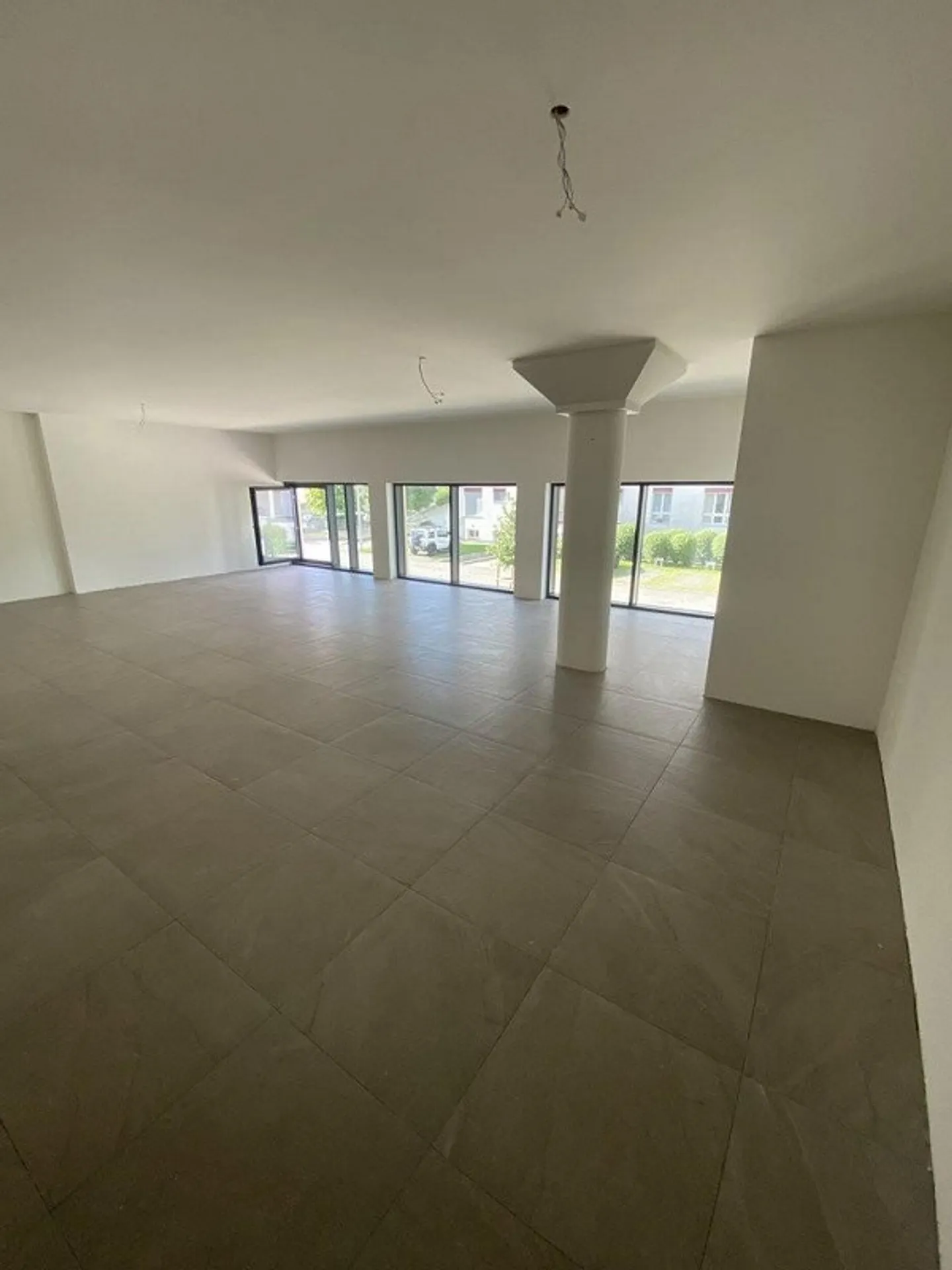 Espace de bureau/commercial attrayant dans un nouveau bâtiment, première occupation à Lucerne/Littau - Photo 3 sur 7