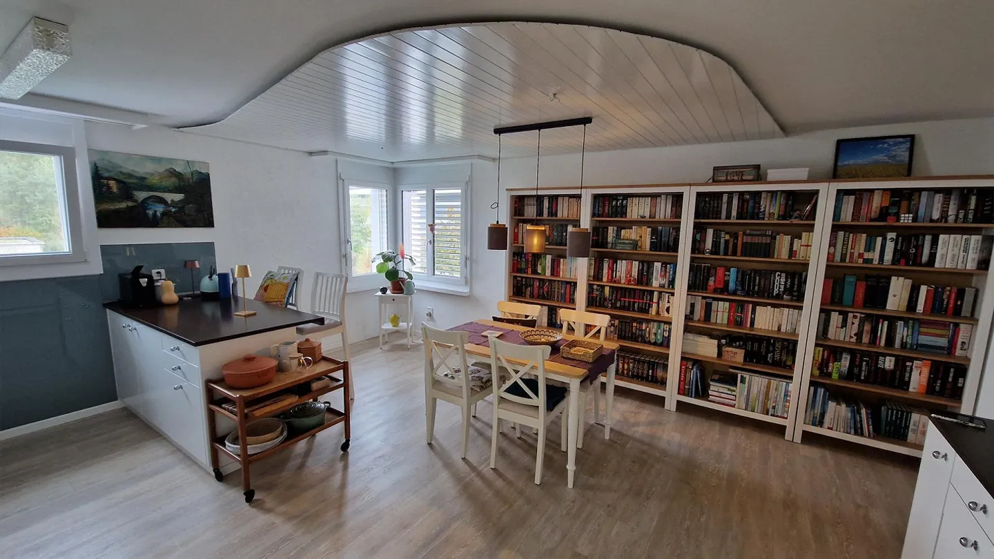 Très grand appartement de 2,5 pièces - Photo 2 sur 11