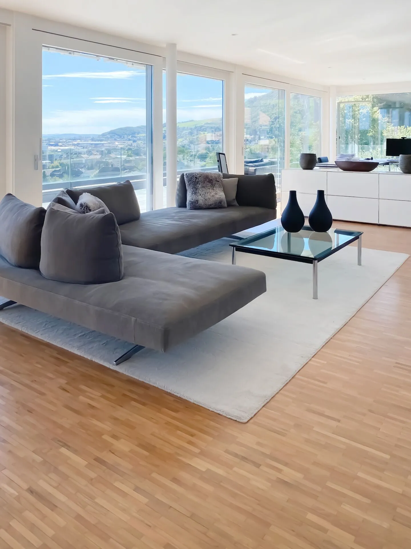 An ensemble with a WOW effect in an unobstructed panoramic location - Photo 9 of 39