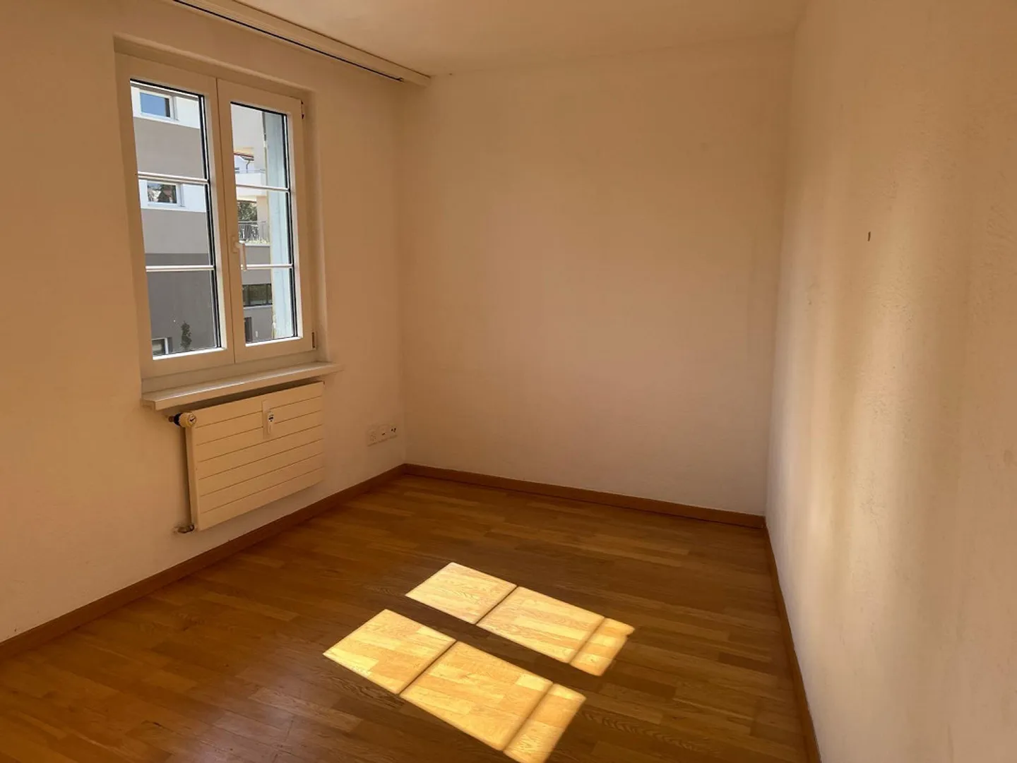 Lichtdurchflutete 3,5-Zi-Wohnung mit Charme – Flawil - Photo 1 of 3