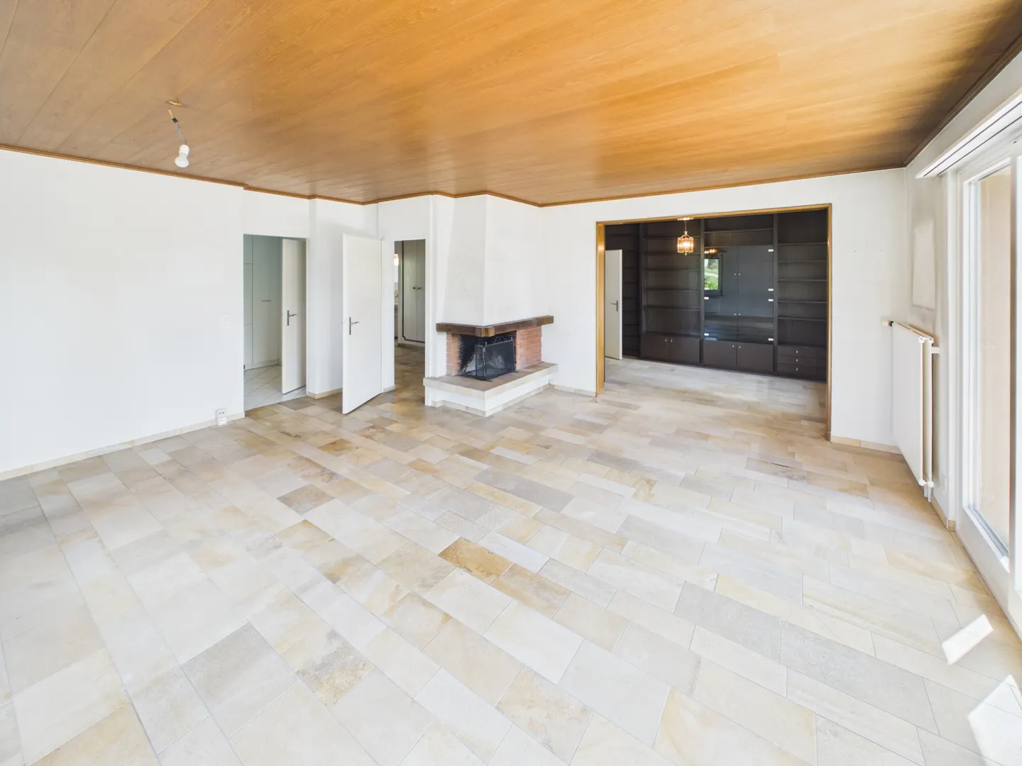 Charming Detached House in Kloten - Photo 2 of 13