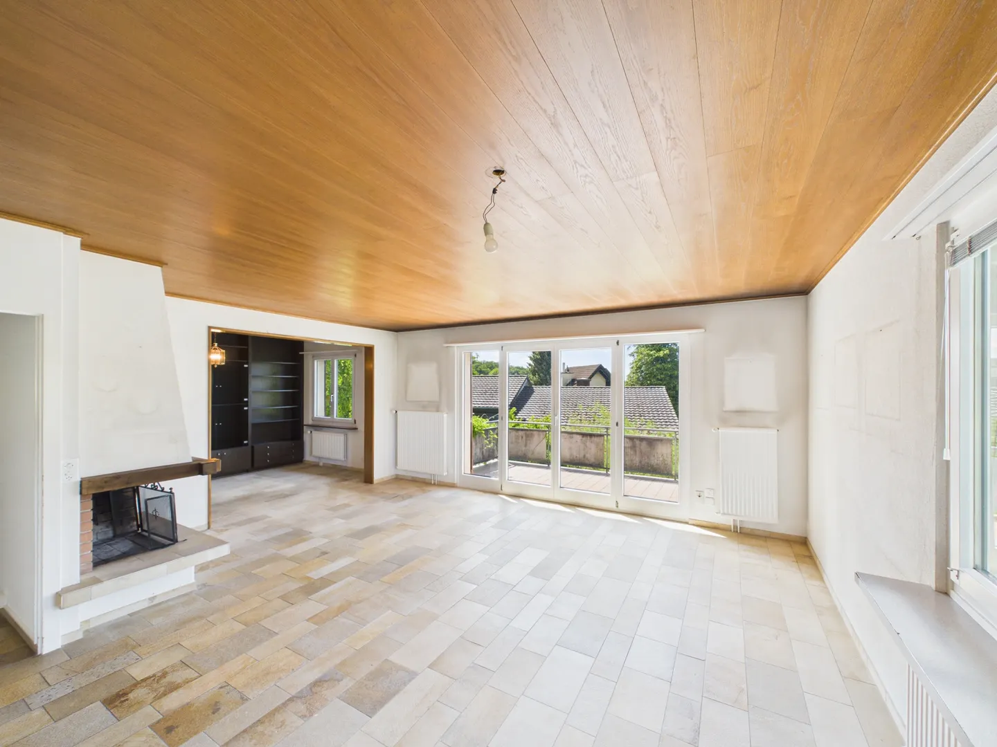 Charming Detached House in Kloten - Photo 3 of 13