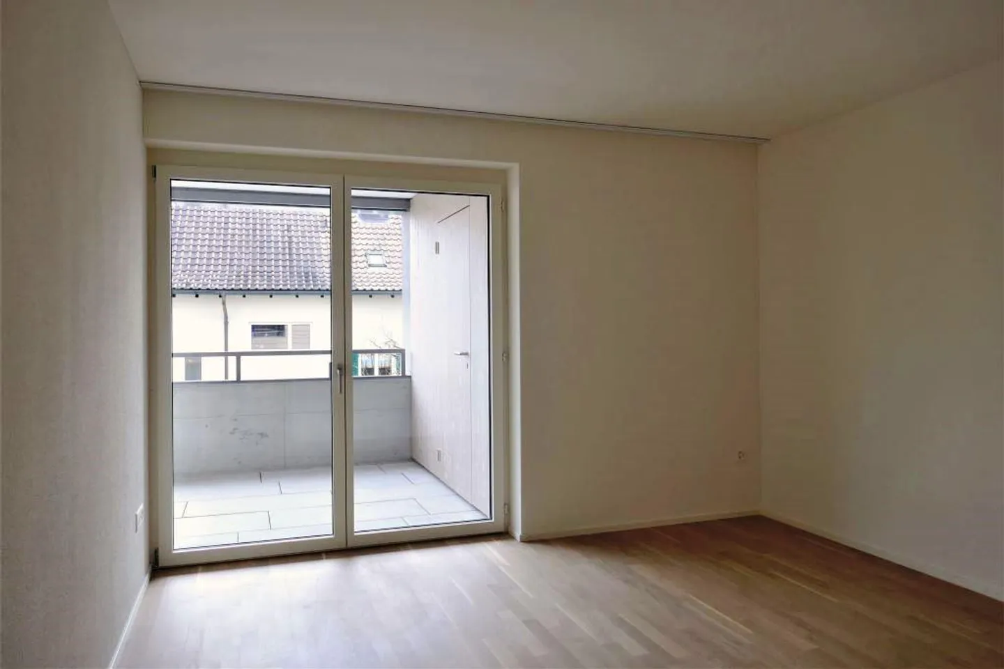 Modern apartment in a quiet residential area - Photo 5 of 6