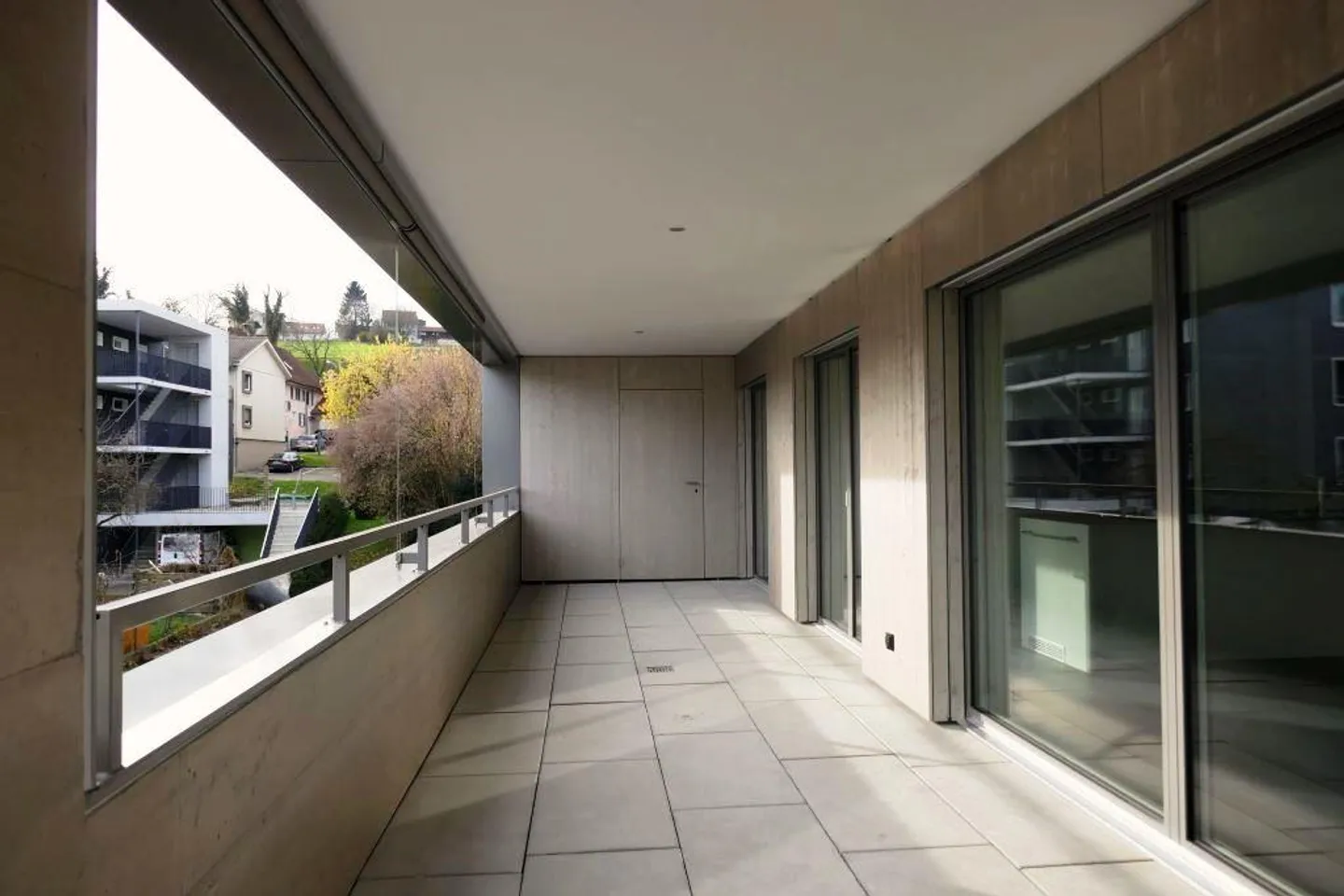 Modern apartment in a quiet residential area - Photo 6 of 6