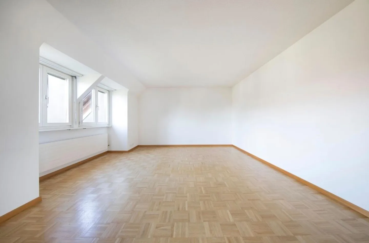 Charming 3-Room Apartment - Photo 3 of 6