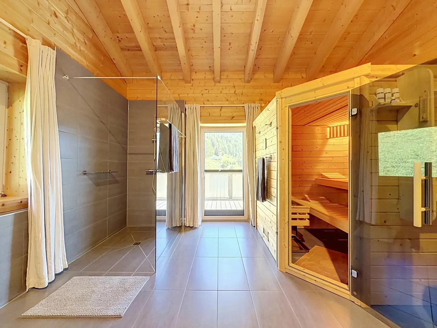 Exceptional chalet in the heart of the Valais Alps - Photo 8 of 11