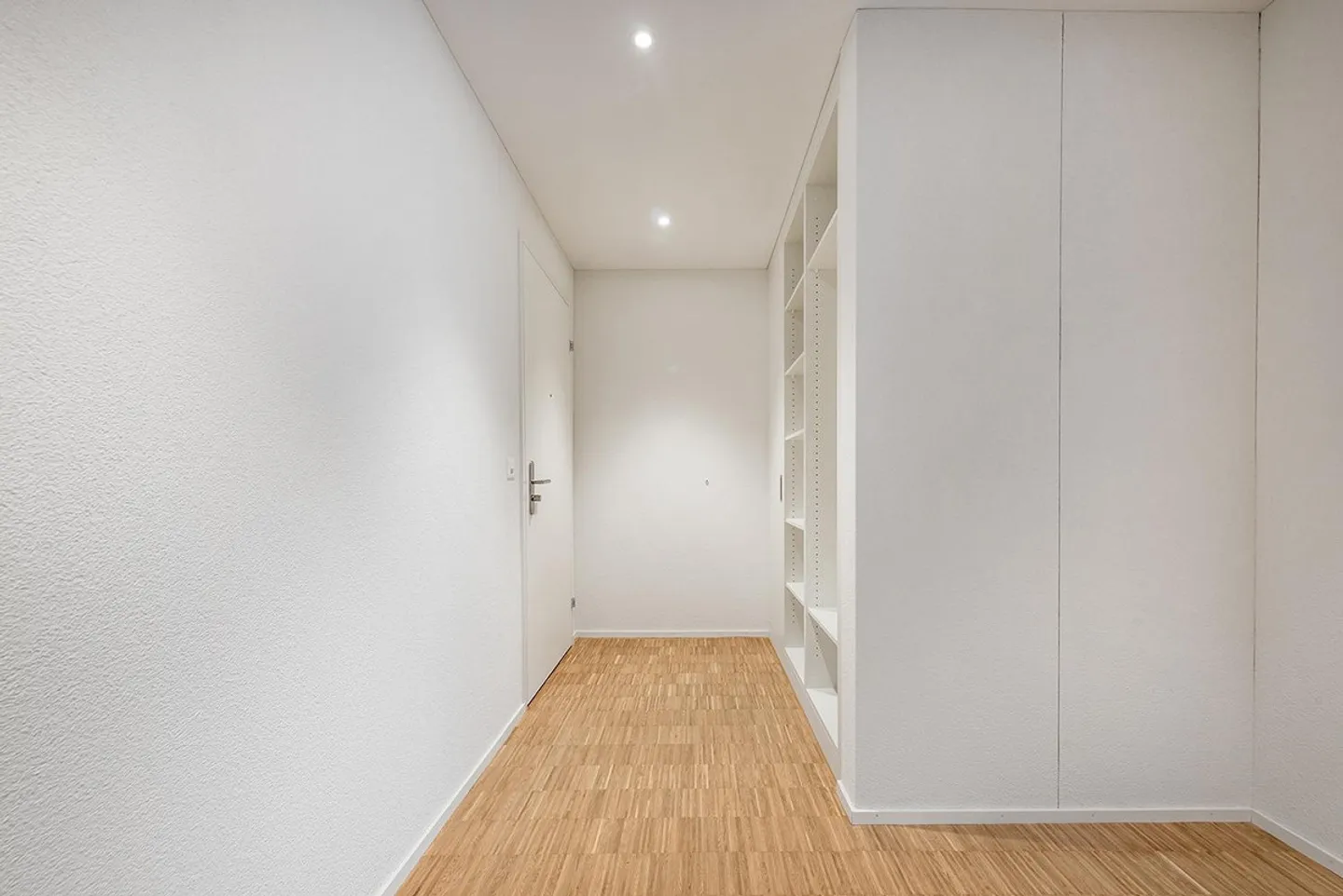 Stylish new 2.5-room apartment in the heart of the city of Kreuzlingen - Photo 8 of 9