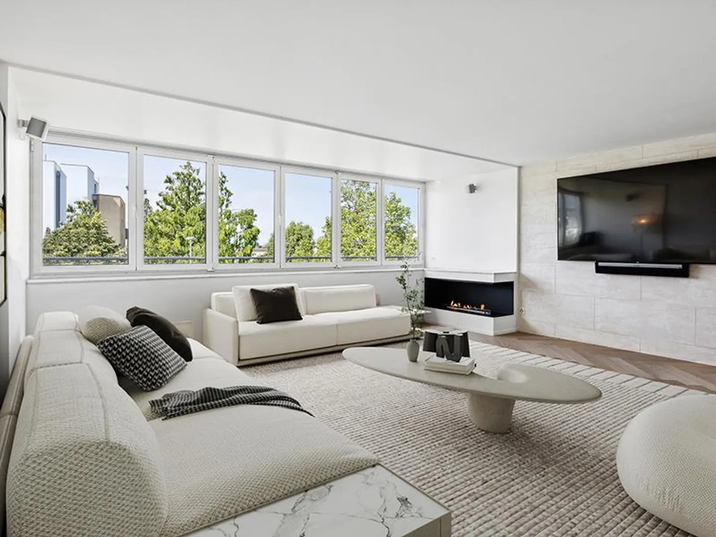 Casablanca | Apartment - Photo 1 of 13