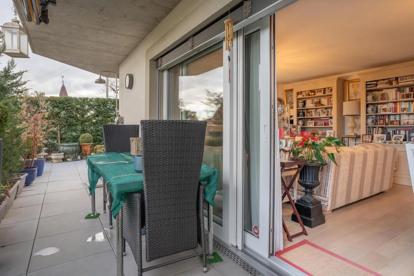 Appartamento moderno con giardino - Foto 9 di 10