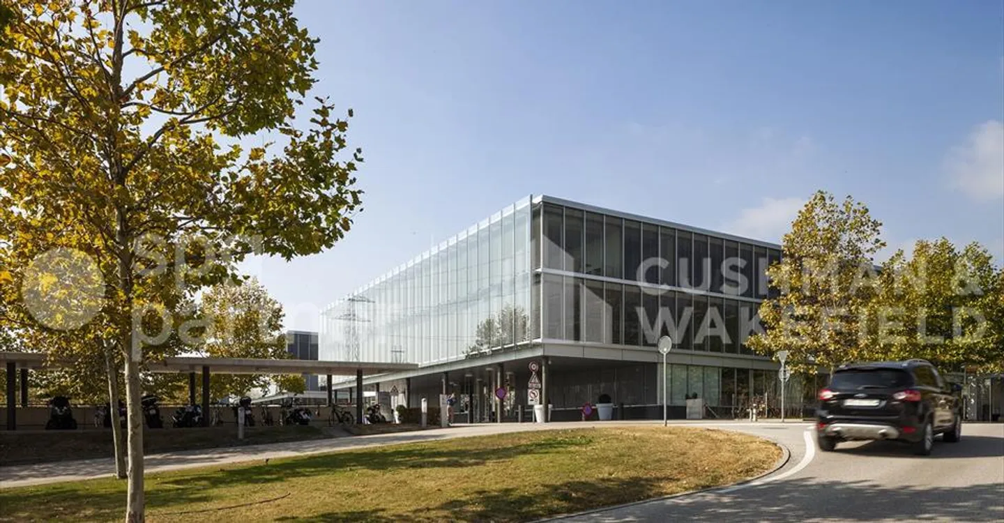 Bureau à louer - Photo 2 sur 9