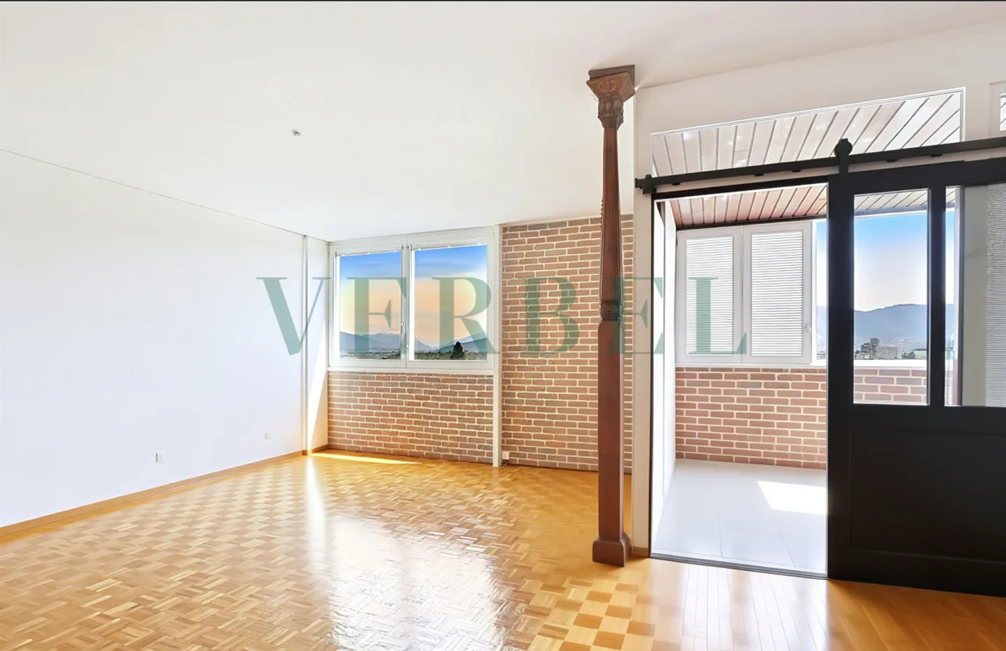 Bel appartamento di 4 stanze con Loggia - Foto 1 di 7