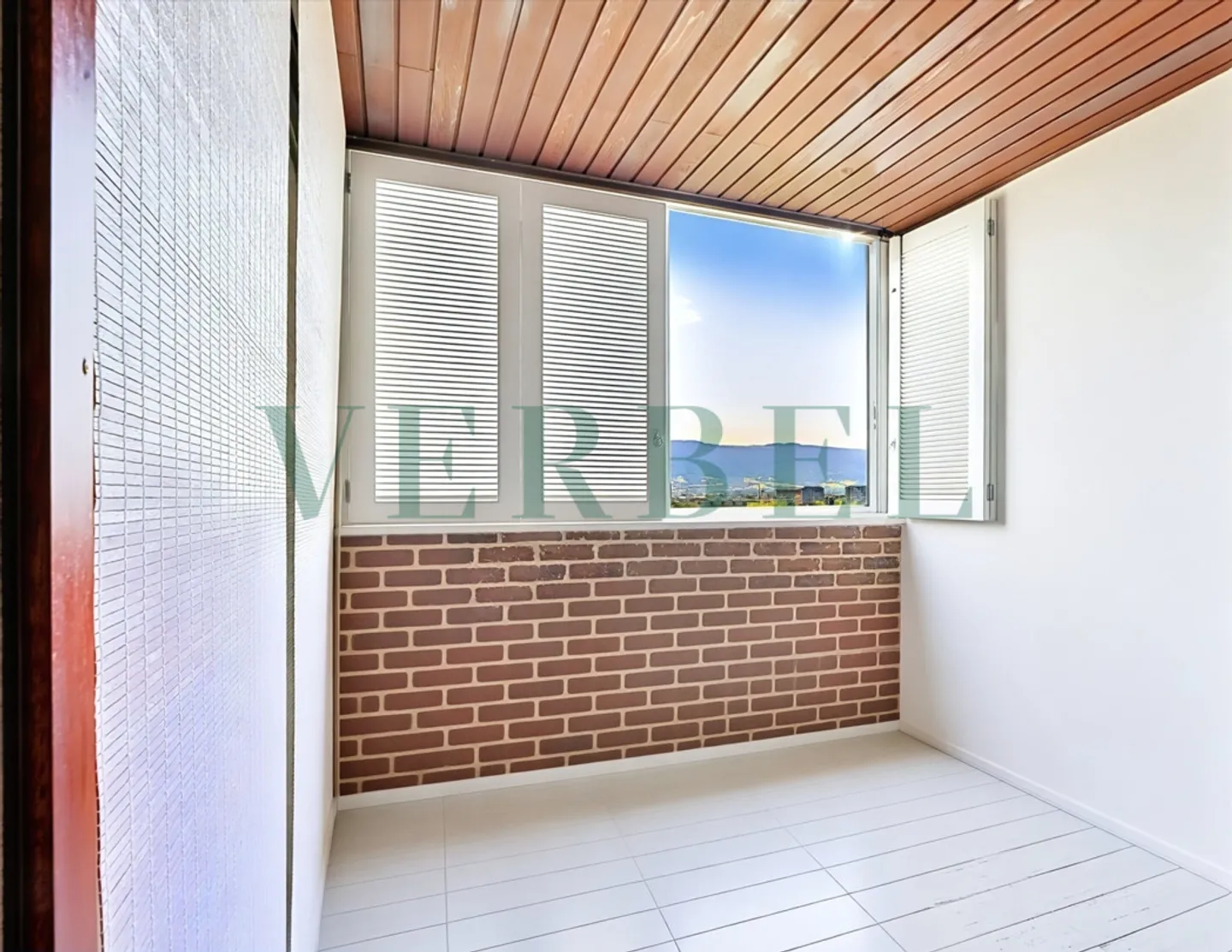 Bel appartamento di 4 stanze con Loggia - Foto 2 di 7