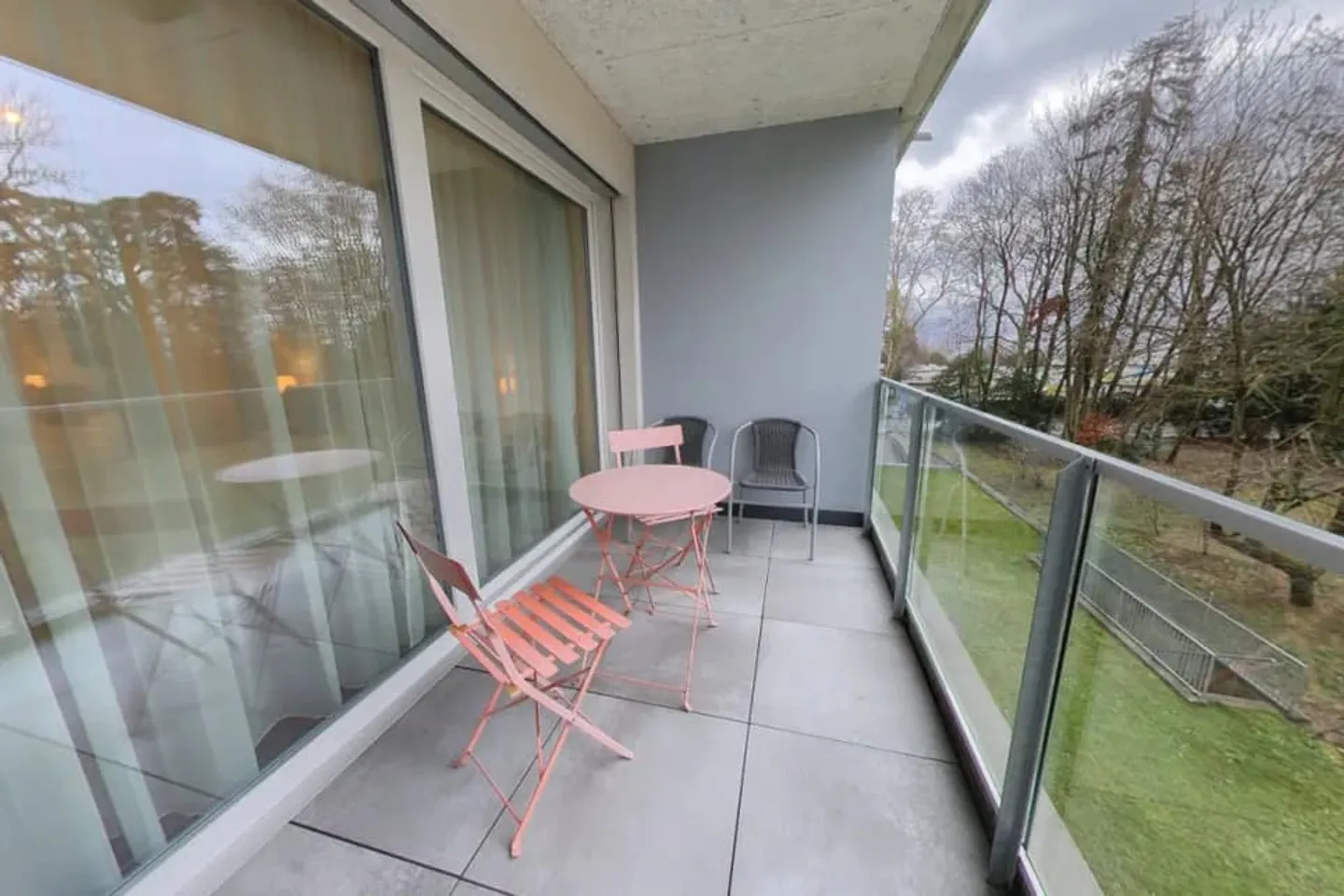 Luminoso appartamento con 1 camera da letto, balcone e parcheggio - Morges centrale - Foto 5 di 6