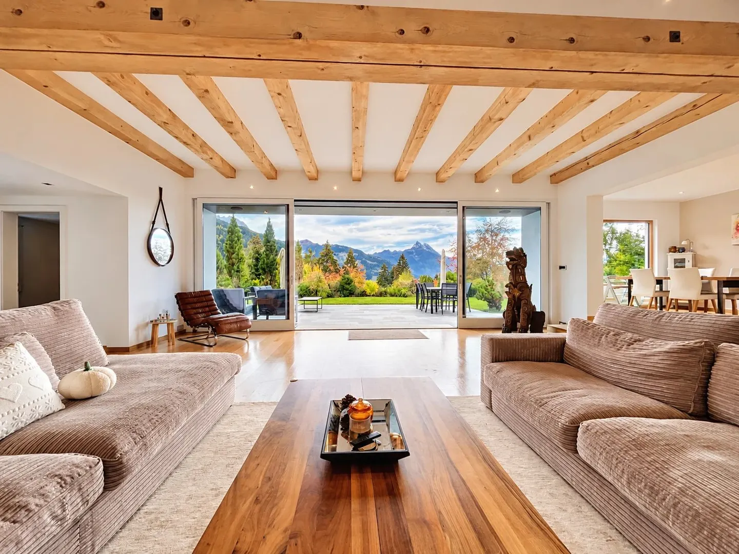 Chalet Emily with Mountain Views - Photo 2 of 13
