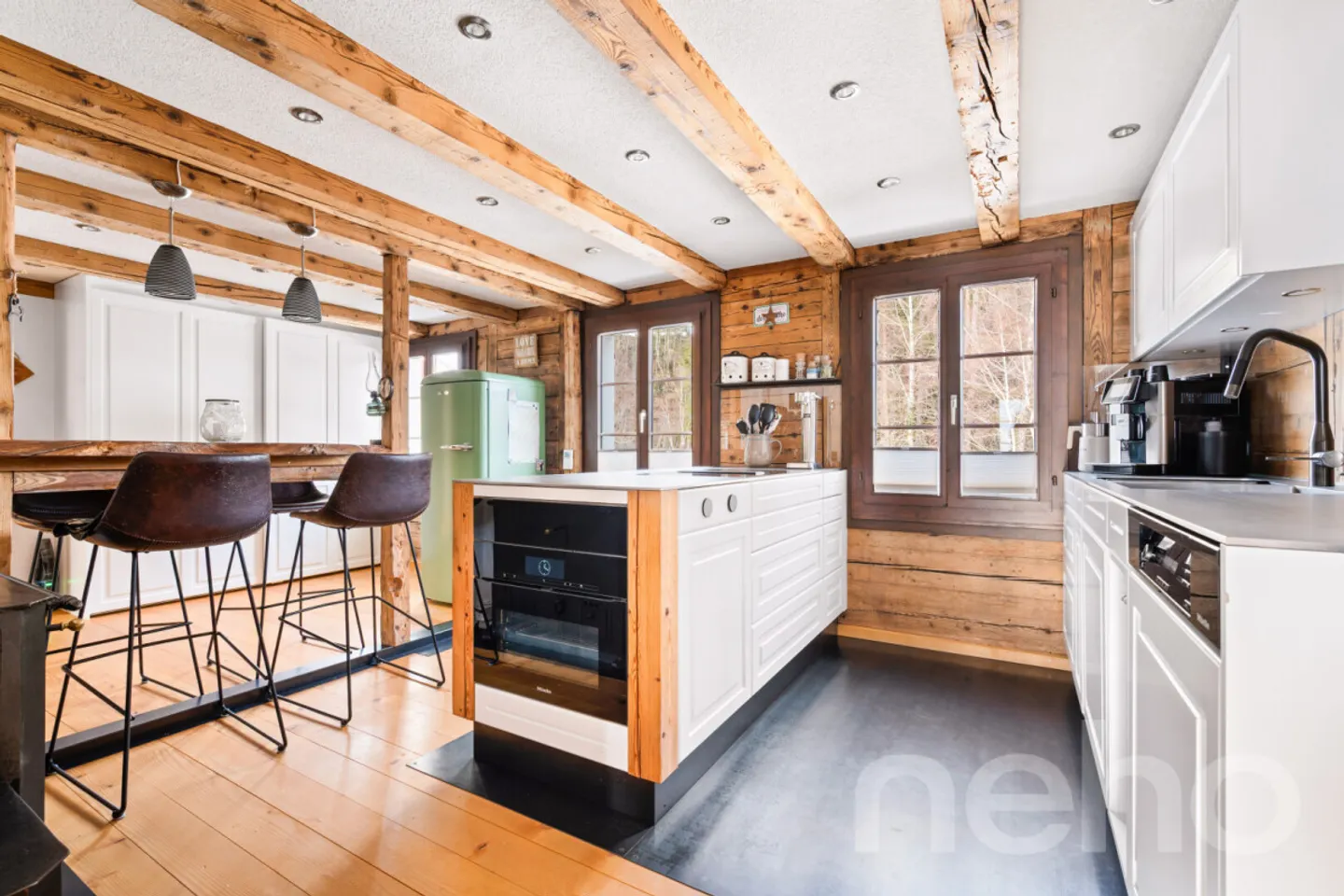 Charming Swiss Chalet Retreat - Photo 4 of 12