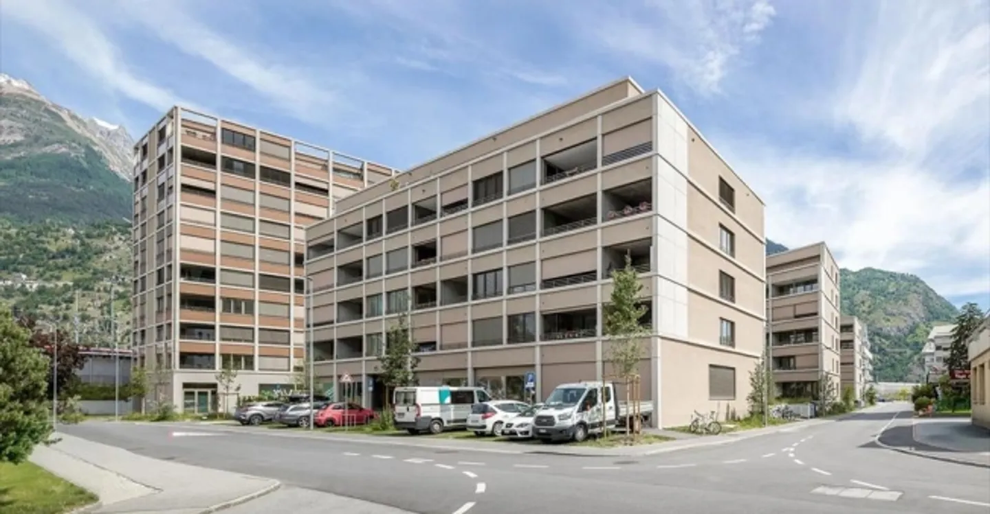 Arcade - Photo 2 of 12