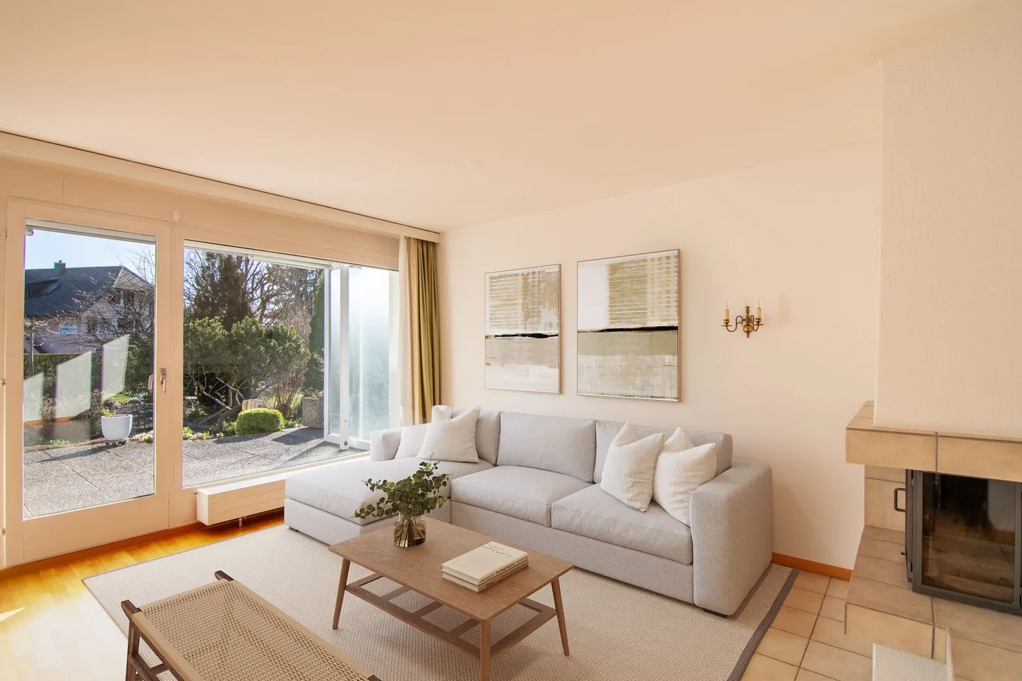 Detached 5.5-room single-family house with large garden, three garages, and plenty of space! - Photo 4 of 29