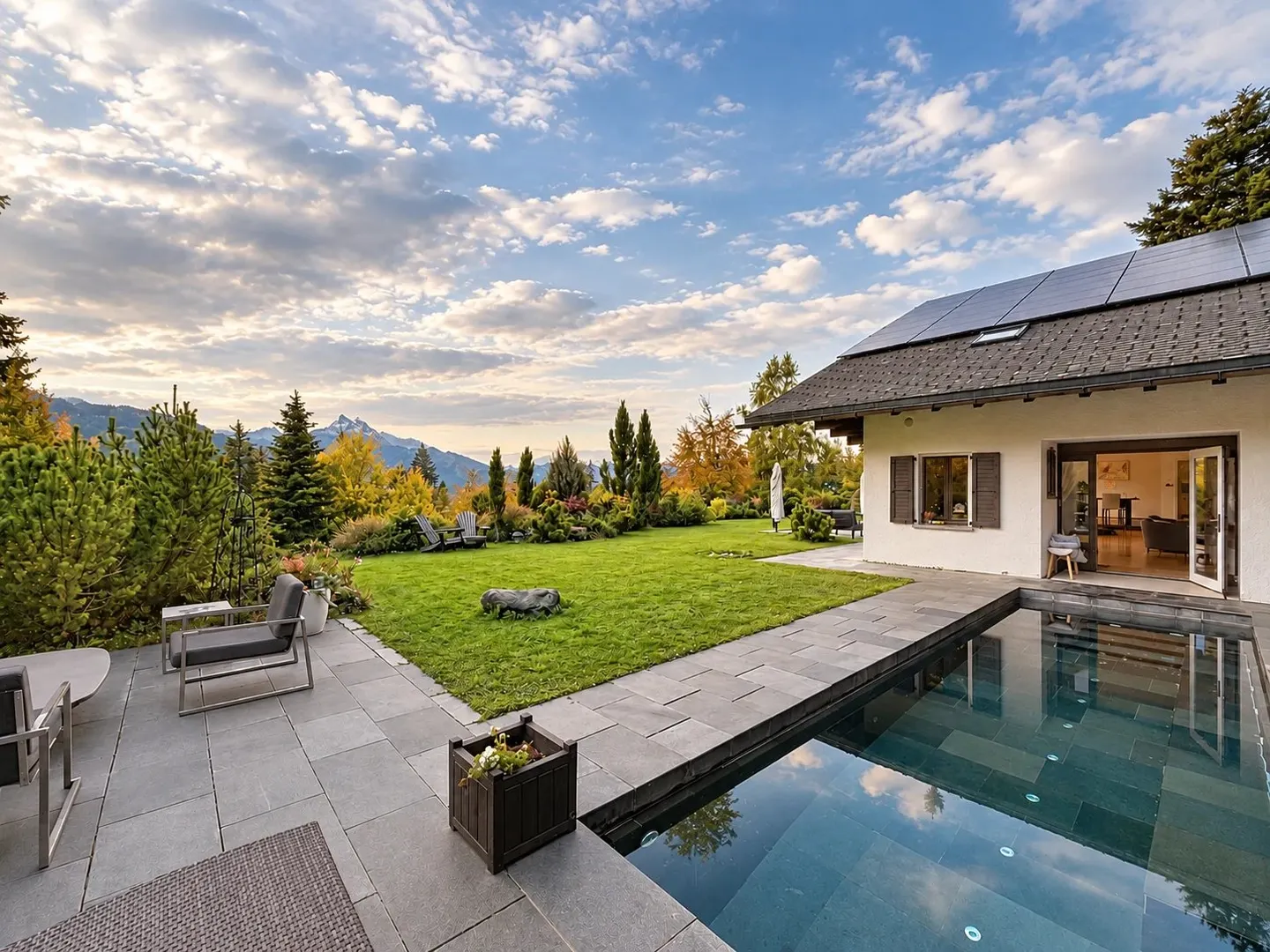 Chalet Emily with Mountain Views - Photo 1 of 13