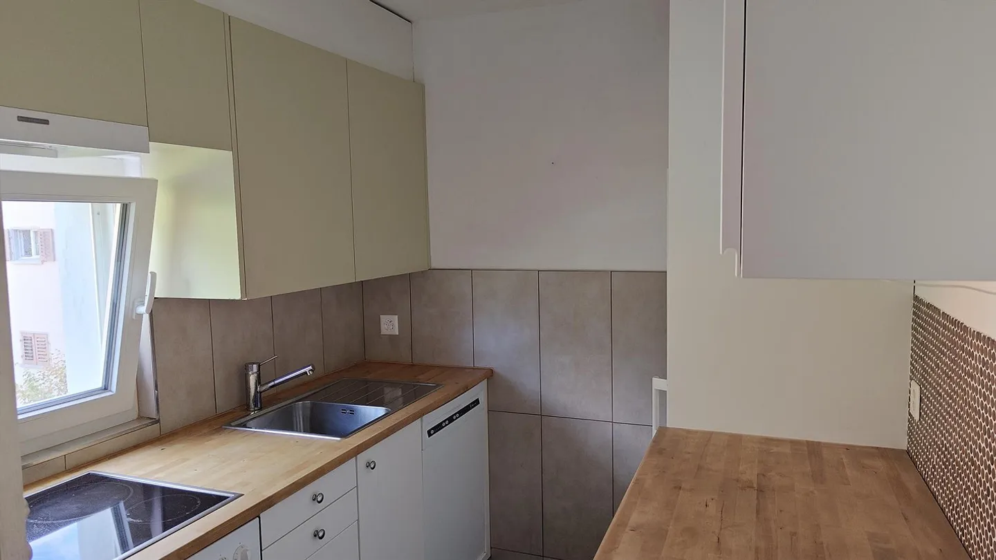 2.5 Zimmer Wohnung in 2 Familien Haus in ruhiger Lage. - Photo 3 sur 10