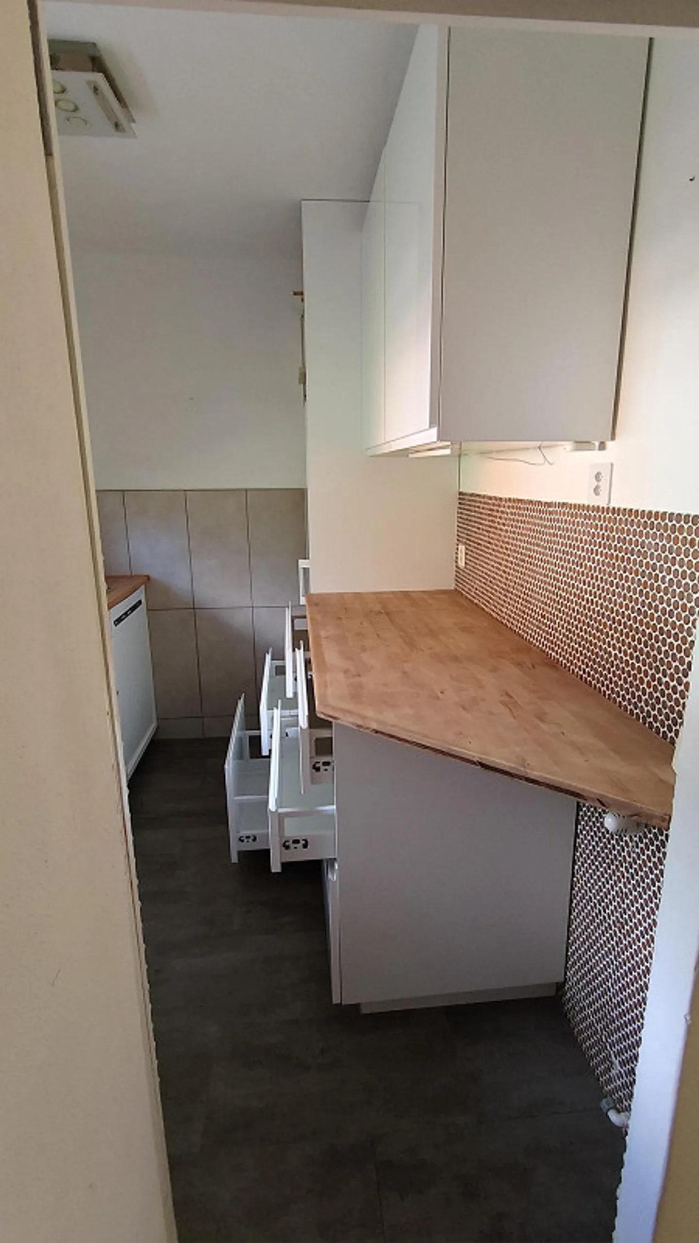 2.5 Zimmer Wohnung in 2 Familien Haus in ruhiger Lage. - Photo 4 sur 10